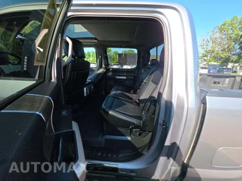 2021 Ford Super Duty F-350 Lariat Crew Cab Medium Bed - miniatura 13