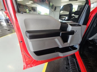 2021 Ford Super Duty F-350 XL Crew Cab Medium Bed - miniatura 9