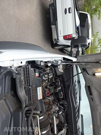 2021 Ford Super Duty F-450 Cab Chassis XL Crew Cab DRW - miniatura 25