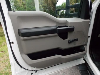 2021 Ford Super Duty F-450 Cab Chassis XL Crew Cab DRW - miniatura 20