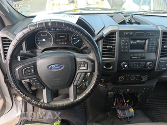 2021 Ford Super Duty F-450 Cab Chassis XL Extended Cab w/Rear Doors DRW - miniatura 11