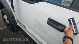 2021 Ford Super Duty F-450 Cab Chassis XL Extended Cab w/Rear Doors DRW - miniatura 30