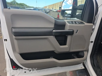 2021 Ford Super Duty F-450 Cab Chassis XL Extended Cab w/Rear Doors DRW - miniatura 9