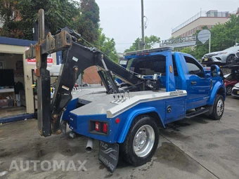 2021 Ford Super Duty F-450 Cab Chassis XLT Regular Cab DRW - miniatura 3