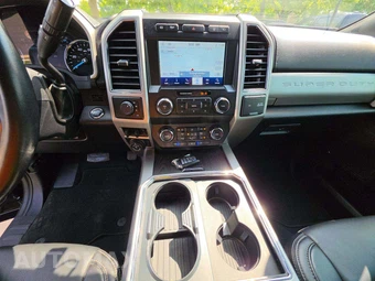 2021 Ford Super Duty F-450 Lariat Crew Cab Long Bed DRW - miniatura 10