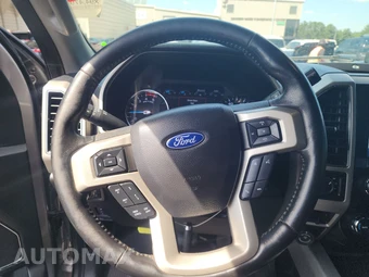 2021 Ford Super Duty F-450 Lariat Crew Cab Long Bed DRW - miniatura 10