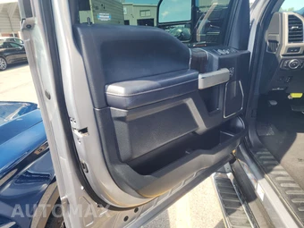 2021 Ford Super Duty F-450 Lariat Crew Cab Long Bed DRW - miniatura 9