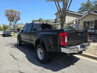 2021 Ford Super Duty F-450 Lariat Crew Cab Long Bed DRW - miniatura 2