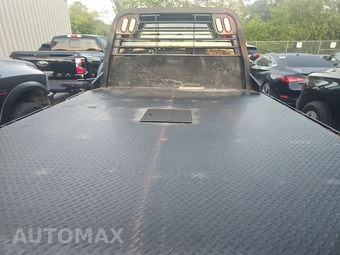 2021 Ford Super Duty F-550 Cab Chassis XL Crew Cab DRW - miniatura 16