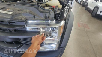 2021 Ford Super Duty F-550 Cab Chassis XL Regular Cab DRW - miniatura 19