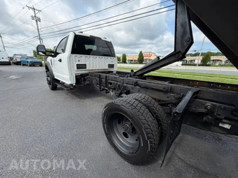2021 Ford Super Duty F-550 Cab Chassis XL Regular Cab DRW - miniatura 28