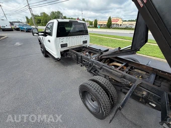2021 Ford Super Duty F-550 Cab Chassis XL Regular Cab DRW - miniatura 29