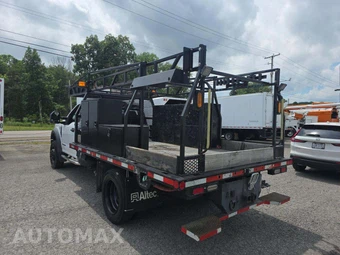 2021 Ford Super Duty F-600 Cab Chassis XL Regular Cab DRW - miniatura 2