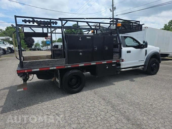2021 Ford Super Duty F-600 Cab Chassis XL Regular Cab DRW - miniatura 4
