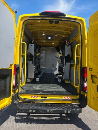 2021 Ford Transit 250 Cargo Van High Roof 148.0" WB - miniatura 12