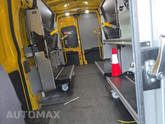2021 Ford Transit 250 Cargo Van High Roof 148.0" WB - miniatura 16