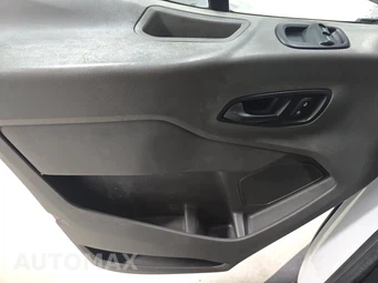 2021 Ford Transit 250 Cargo Van Low Roof 130.0" WB - miniatura 9