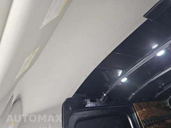 2021 Ford Transit 250 Cargo Van Medium Roof 130.0" WB - miniatura 11