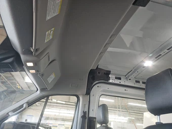 2021 Ford Transit 250 Cargo Van Medium Roof 148.0" WB - miniatura 19