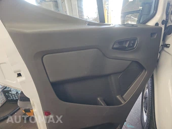 2021 Ford Transit 250 Cargo Van Medium Roof 148.0" WB - miniatura 9
