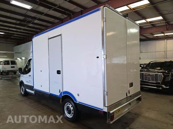 2021 Ford Transit 350 Cab Chassis - miniatura 2