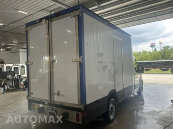 2021 Ford Transit 350 Cab Chassis - miniatura 5