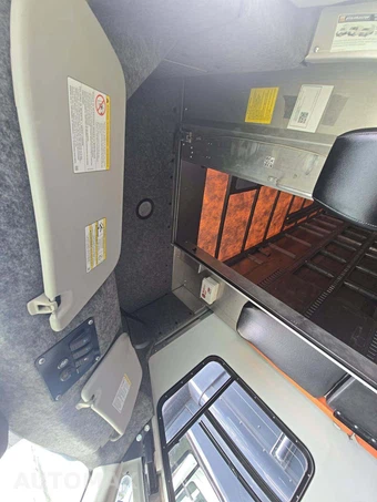2021 Ford Transit 350 HD Cutaway 9950 GVWR DRW - miniatura 11