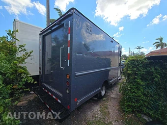 2021 Ford Transit 350 HD Cutaway 9950 GVWR DRW - miniatura 3