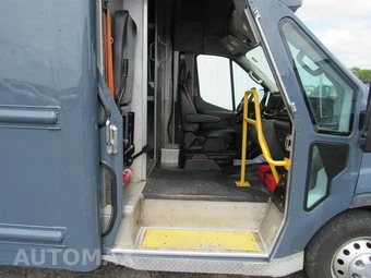 2021 Ford Transit 350 HD Cutaway 9950 GVWR DRW - miniatura 7