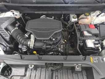 2021 GMC Acadia Denali 5SA - miniatura 16