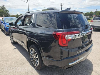 2021 GMC Acadia Denali 5SA – miniatura 2