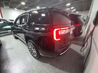 2021 GMC Acadia Denali 5SA - miniatura 2
