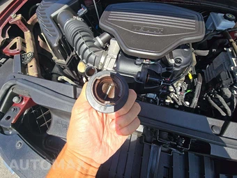 2021 GMC Acadia Denali 5SA - miniatura 29