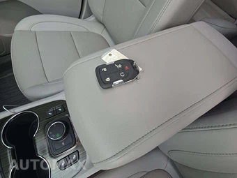 2021 GMC Acadia SLT 4SA - miniatura 5