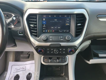 2021 GMC Acadia SLT 4SA – miniatura 17