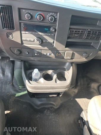 2021 GMC Savana 2500 Cargo Van 1WT 135.2" WB - miniatura 11