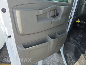2021 GMC Savana 2500 Cargo Van 1WT 135.2" WB - miniatura 9