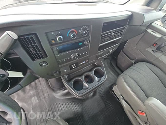 2021 GMC Savana 2500 Cargo Van 1WT 135.2" WB - miniatura 11