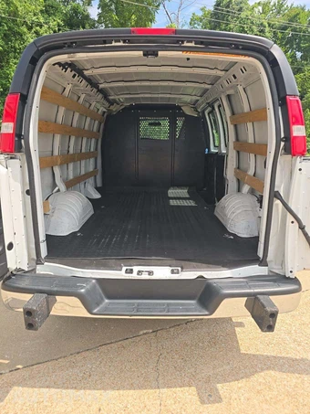 2021 GMC Savana 2500 Cargo Van 1WT 135.2" WB - miniatura 11