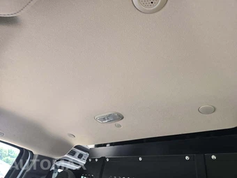 2021 GMC Savana 2500 Cargo Van 1WT 135.2" WB - miniatura 8
