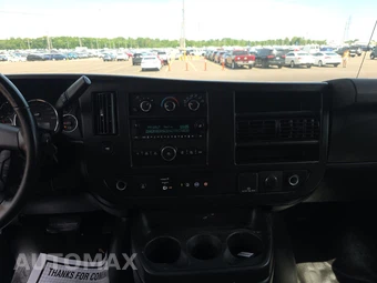 2021 GMC Savana 3500 Cargo Van 1WT 135.2" WB - miniatura 11