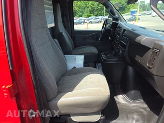 2021 GMC Savana 3500 Cargo Van 1WT 135.2" WB - miniatura 8