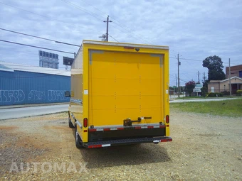 2021 GMC Savana 3500 Cutaway 1WT - miniatura 10