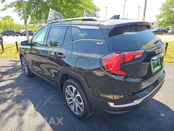 2021 GMC Terrain SLT 4SA – miniatura 2