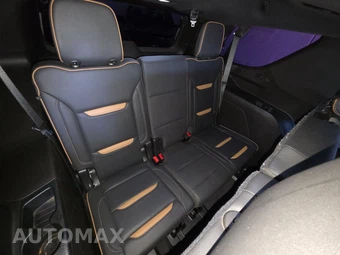 2021 GMC Yukon AT4 4SB - miniatura 14