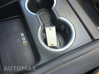 2021 GMC Yukon AT4 4SB - miniatura 8