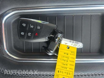 2021 GMC Yukon Denali - miniatura 8