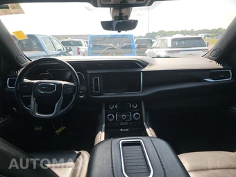 2021 GMC Yukon Denali - miniatura 11