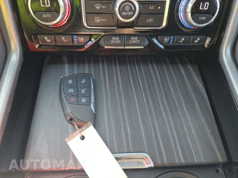 2021 GMC Yukon Denali - miniatura 8