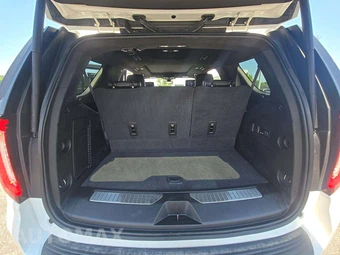 2021 GMC Yukon Denali 5SA - miniatura 12